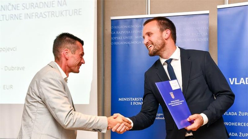 Erlić uručio ugovore prekogranične suradnje Hrvatske i BiH vrijedne dva milijuna eura